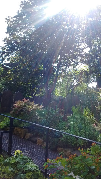 St Olave's Churchyard